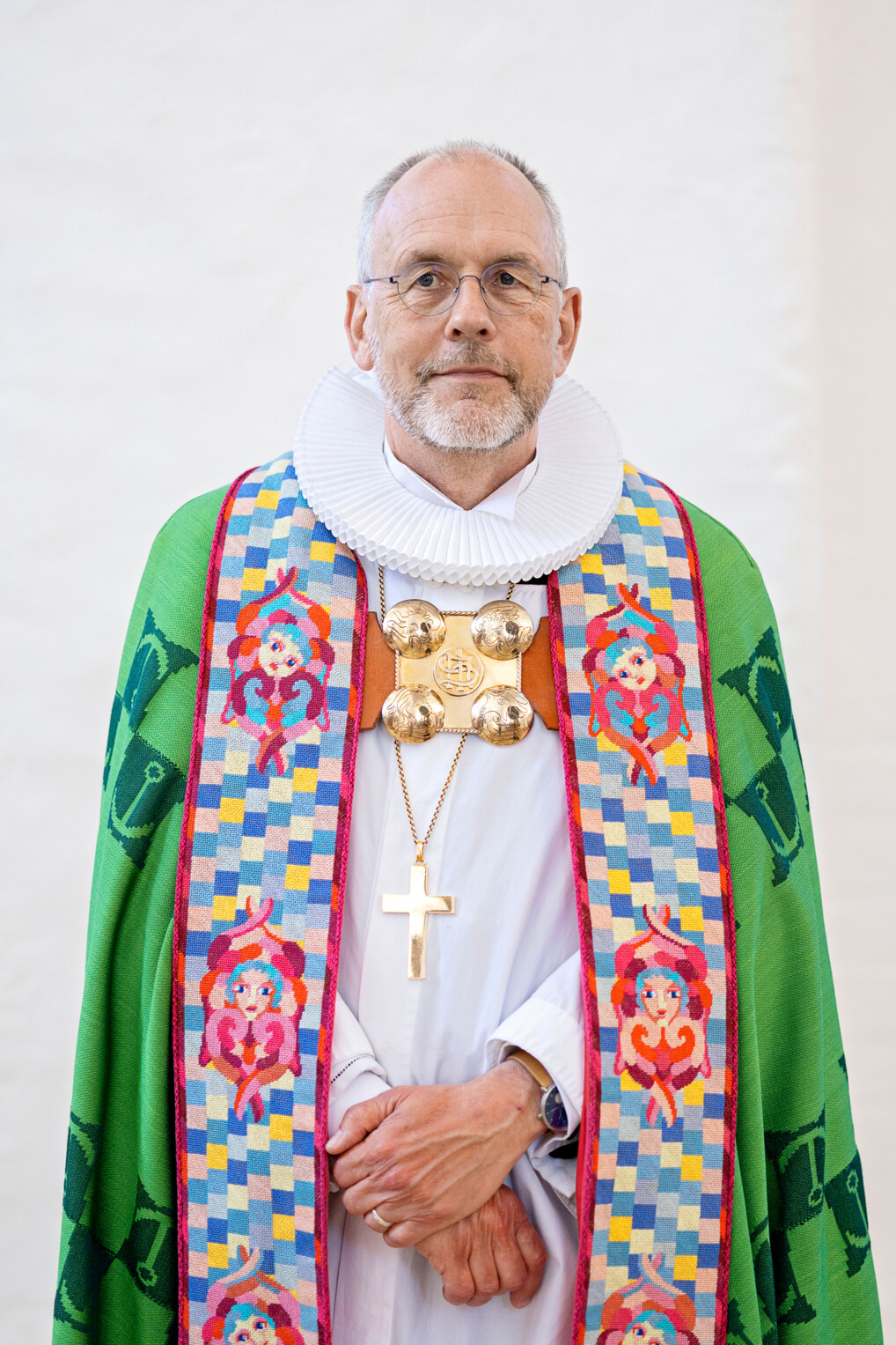 Portræt af biskop Henrik Wigh-Poulsen i bispekåbe