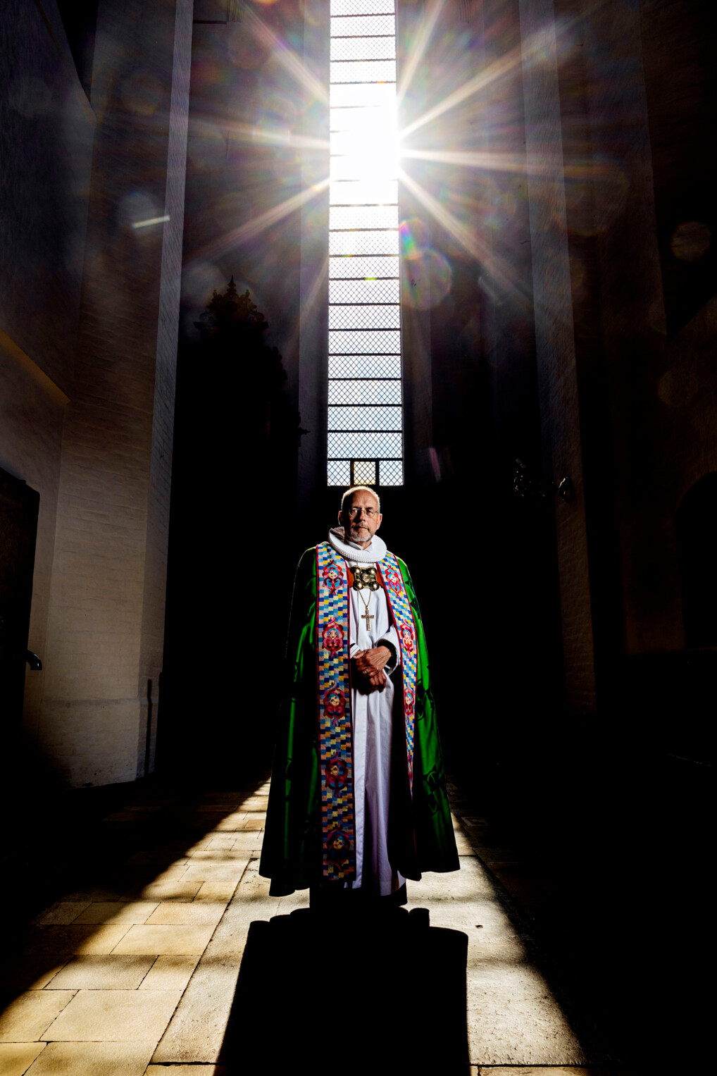 Portræt af biskop Henrik Wigh-Poulsen i bispekåbe